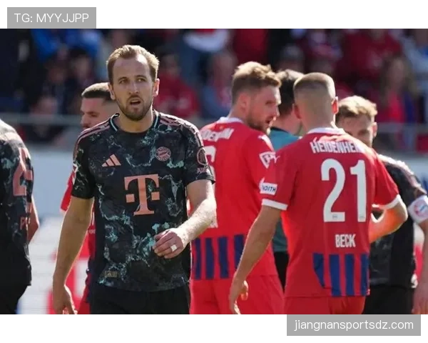 拜仁慕尼黑防守体系漏洞频出，连续失球对联赛竞争形势产生影响