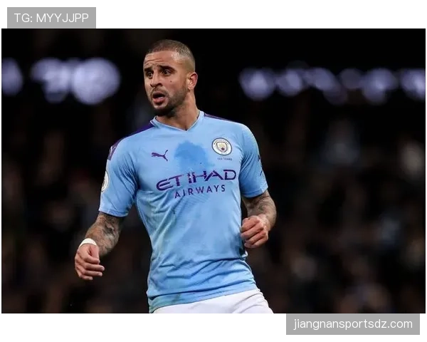 凯尔·沃 Walker：足总杯与联赛杯冠军的关键拼图